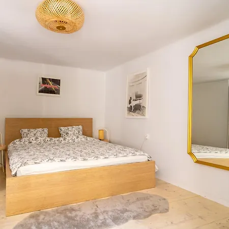 Tomte - Scandinavian Apartment-3